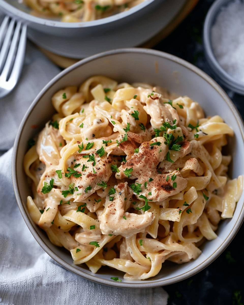 Slow Cooker Creamy Chicken Pasta